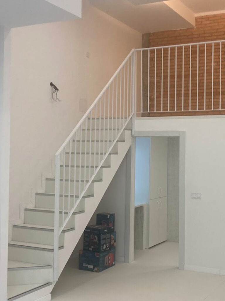 Local comercial transformado en duplex en Trafalgar, Valencia